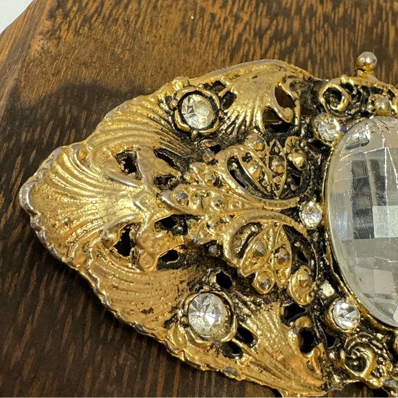 Large gold tone Hollywood Regency brooch pin clear rhinestones - Picture 4 of 7